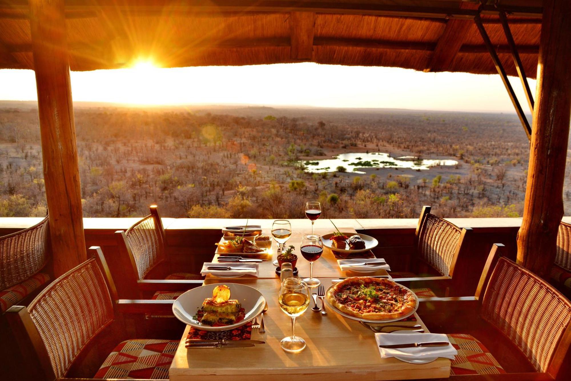 Victoria Falls Safari Suites Екстер'єр фото