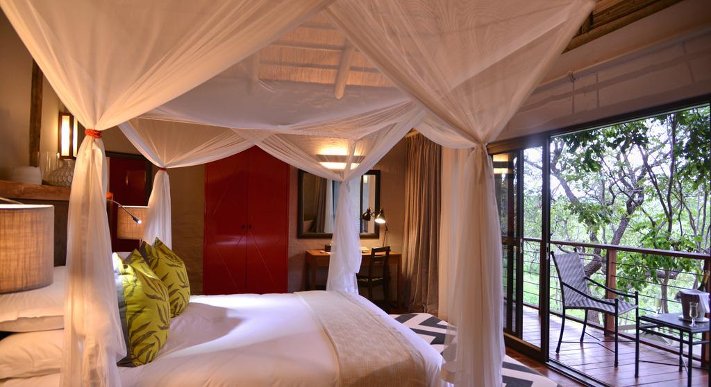 Victoria Falls Safari Suites Екстер'єр фото