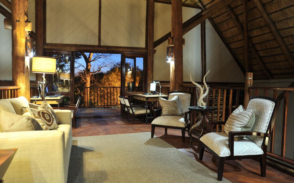 Victoria Falls Safari Suites Екстер'єр фото