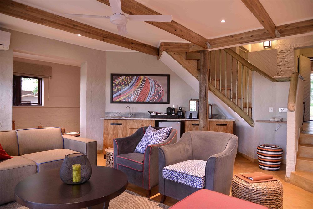 Victoria Falls Safari Suites Екстер'єр фото